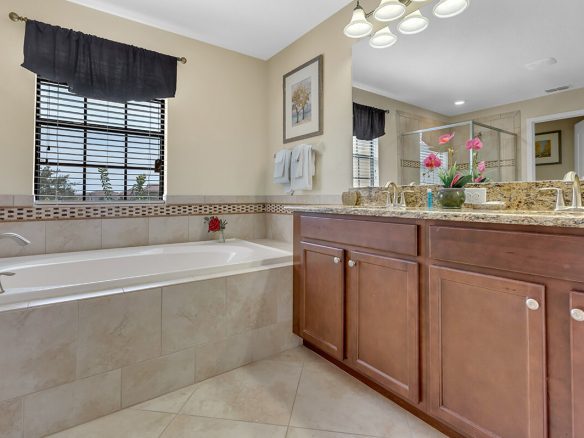 1485 Rolling Fairway Drive Davenport