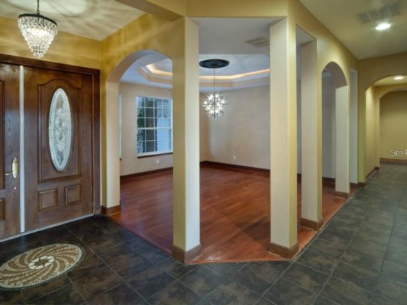 12866 Lake Sawyer Ln Windermere