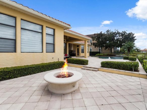 14616 AVENUE OF THE RUSHES