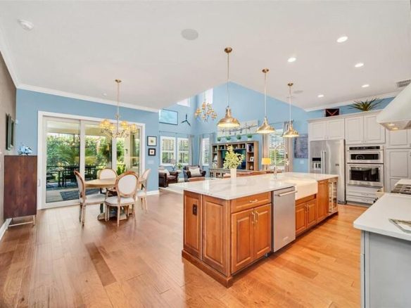 10836 ROYAL CYPRESS Way ORLANDO, FL