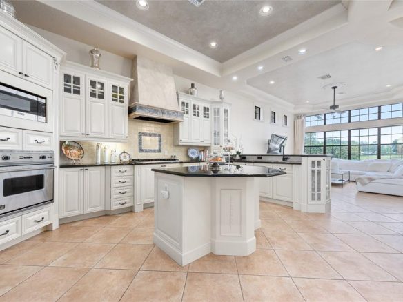 6221 BLAKEFORD Drive WINDERMERE, FL
