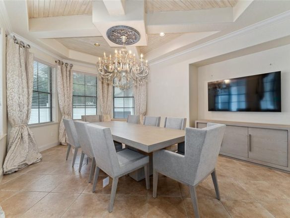 6221 BLAKEFORD Drive WINDERMERE, FL