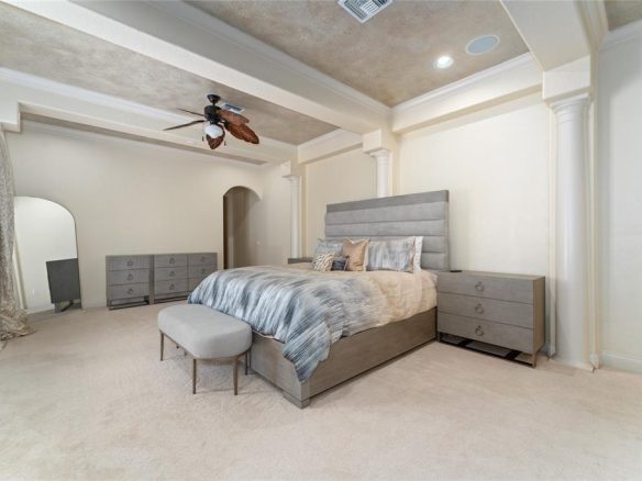 6221 BLAKEFORD Drive WINDERMERE, FL